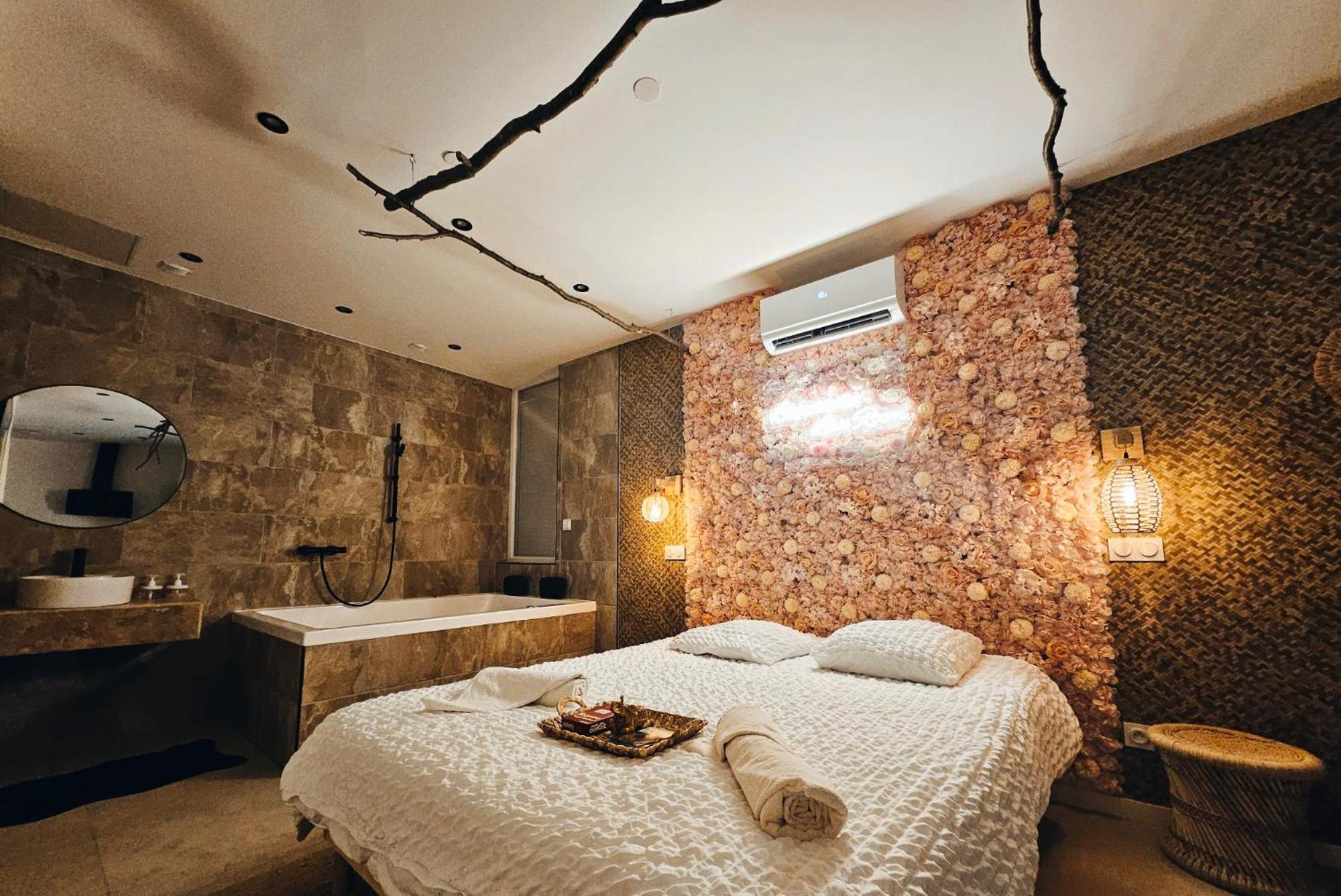 L'Experience Love Room Saint-Jean-Bonnefonds Exteriér fotografie