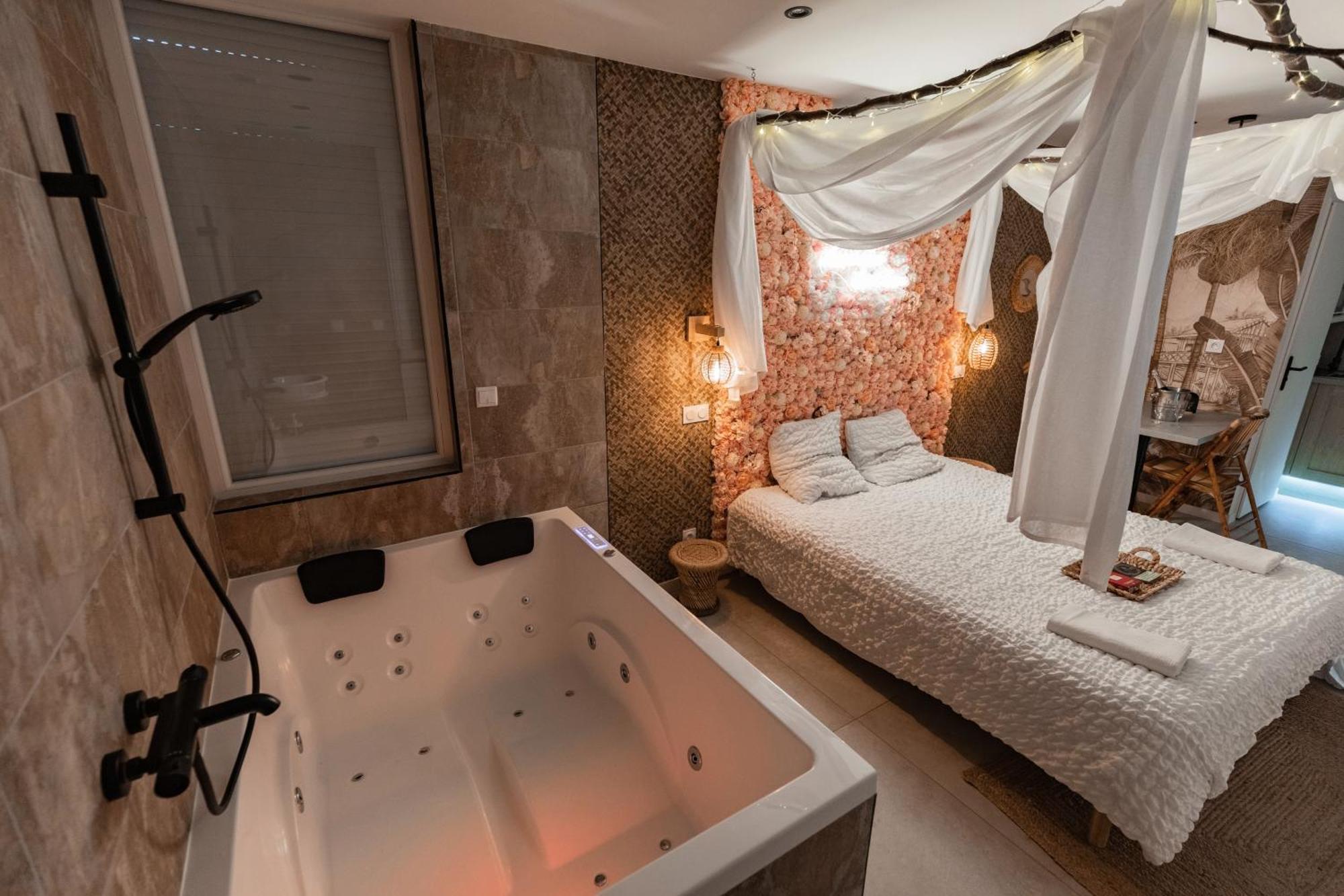 L'Experience Love Room Saint-Jean-Bonnefonds Exteriér fotografie